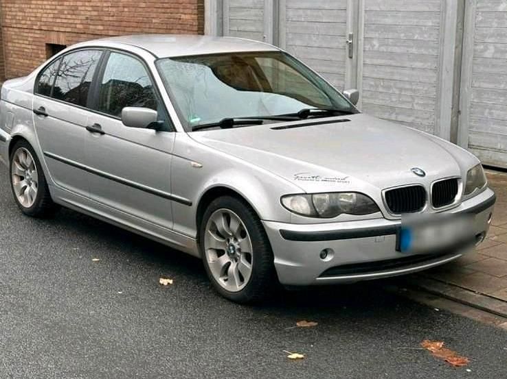 Grau Gebraucht 2003 BMW 320 Limousine | 1.199 € (Superpreis) - Bild 1/4