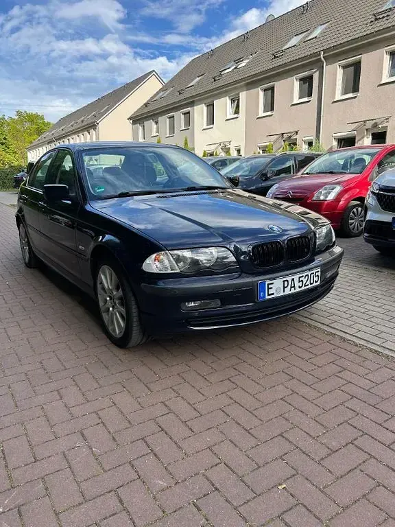 Occasion BMW 320 150 ch (110 kW) 2000 Bleue Berline