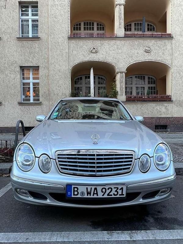 Grau Gebraucht 2004 Mercedes C200 Elegance Limousine | 6.500 € (Teuer) - Bild 1/4