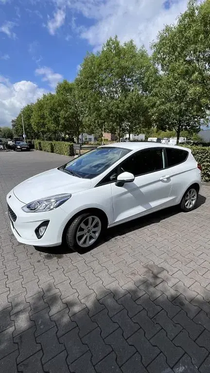 Gebraucht Ford Fiesta ST-Line 101 PS (74 kW) 2018 Weiß Kleinwagen