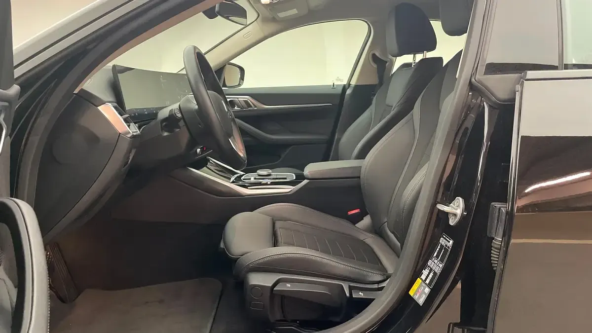 Używany BMW i4 Efficient Dynamics 210 kW (286 KM) 2023 Czarny Sedan/Limuzyna