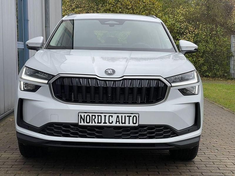 Neu Skoda Kodiaq 193 PS (141 kW) 2025 Moonweiss metallic SUV