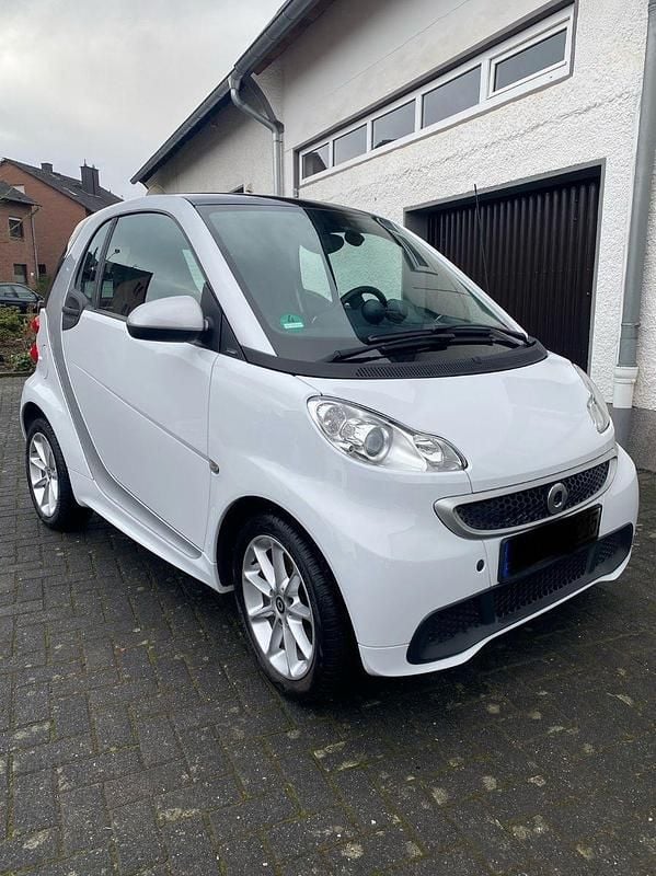 Gebraucht Smart ForTwo Coupé 84 PS (61 kW) 2013 Weiß Coupé