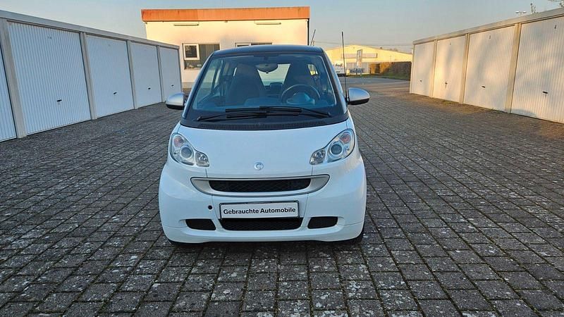 Gebraucht Smart ForTwo Coupé 71 PS (52 kW) 2011 Weiß Coupé