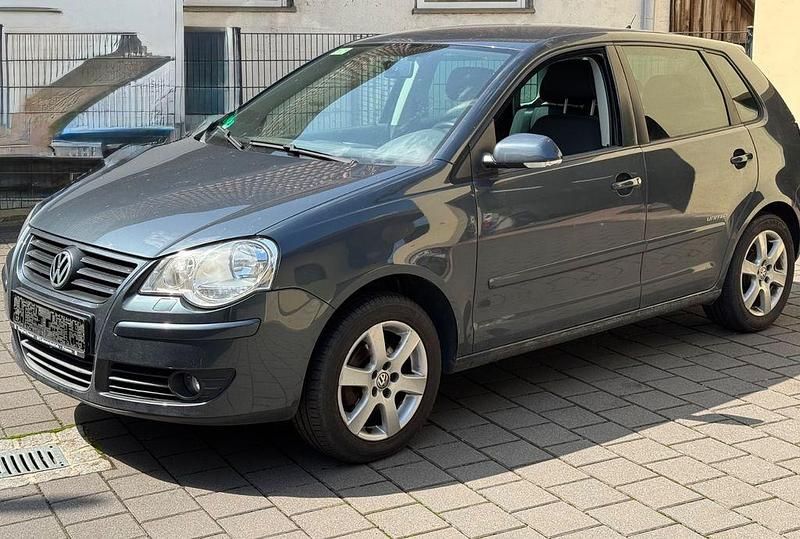 Grau Gebraucht 2009 VW Polo Comfortline Limousine | 1.600 € (Superpreis) - Bild 1/4