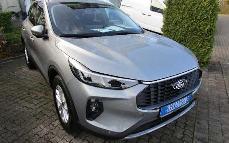 Silber Neu 2025 Ford Kuga Titanium SUV | 45.990 € (Etwas zu teuer) - Bild 1/4
