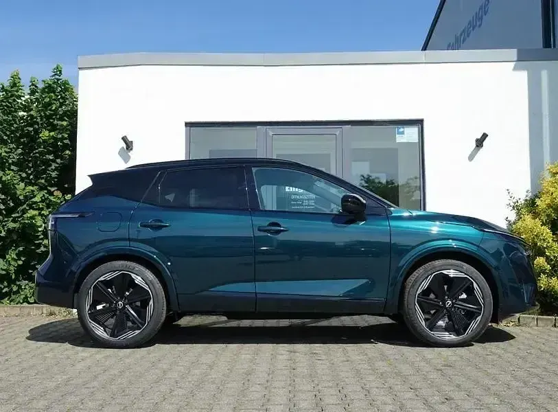 Neu Nissan Qashqai Tekna 158 PS (116 kW) 2026 Grün SUV