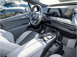 Neu BMW iX M Sport 300 kW (408 PS) 2026 Grau (dune grey) SUV