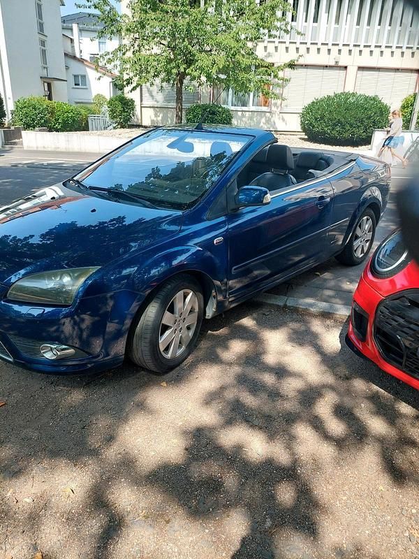 Gebraucht Ford Focus Cabriolet 100 PS (73 kW) 2007 Blau Cabrio