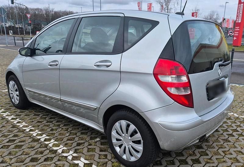 Gebraucht Mercedes A150 95 PS (69 kW) 2007 Silber Kleinwagen
