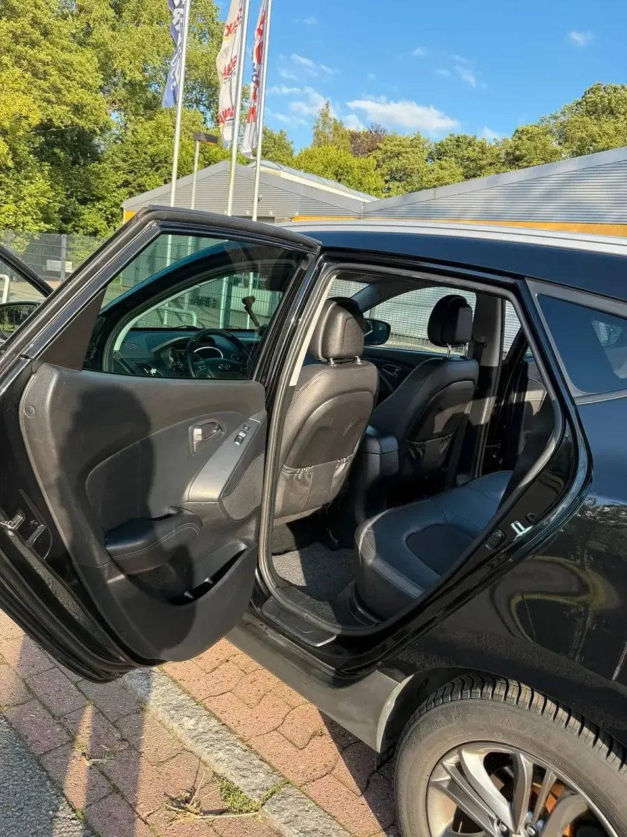 Gebraucht Hyundai ix35 135 PS (99 kW) 2013 Schwarz SUV