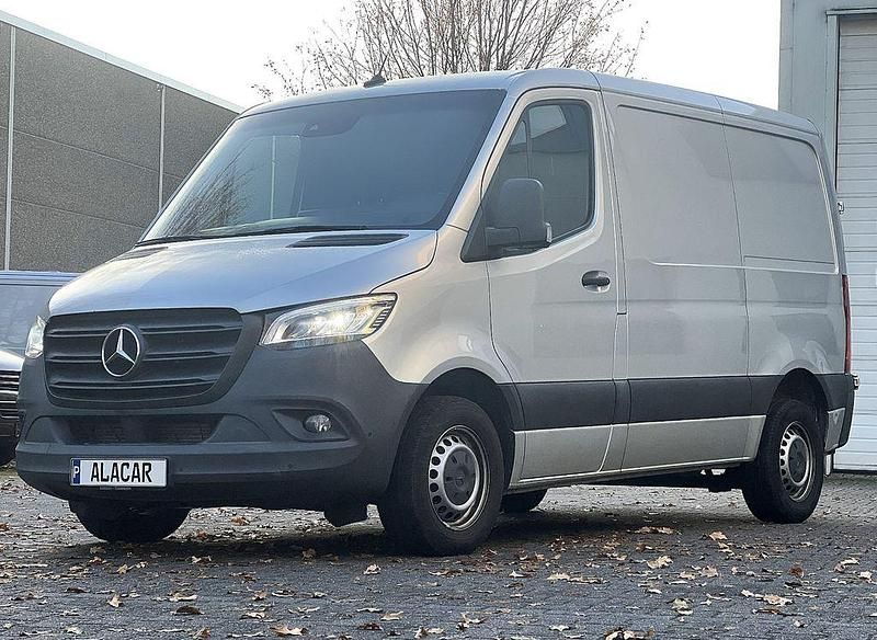Gebraucht Mercedes Sprinter 143 PS (105 kW) 2019 Silber Van