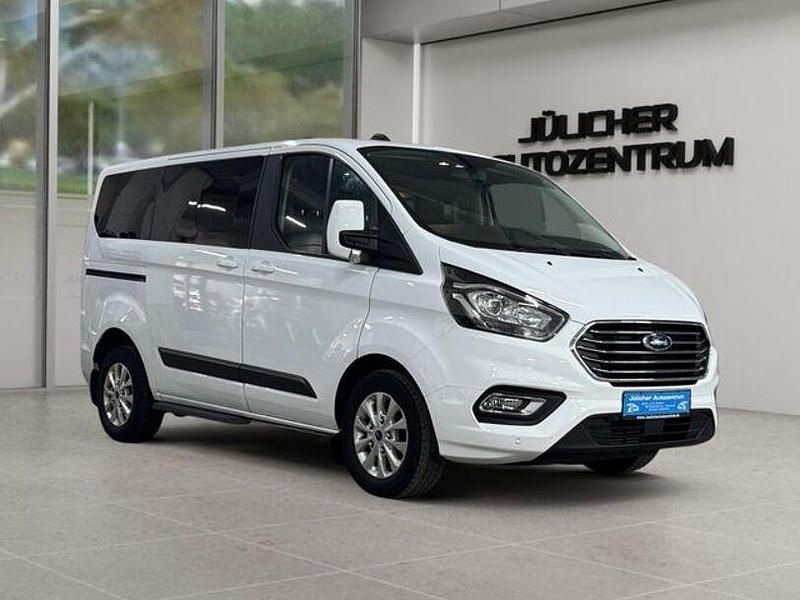 Weiß Gebraucht 2024 Ford Tourneo Custom Van / Kleinbus | 32.490 € - Bild 1/4