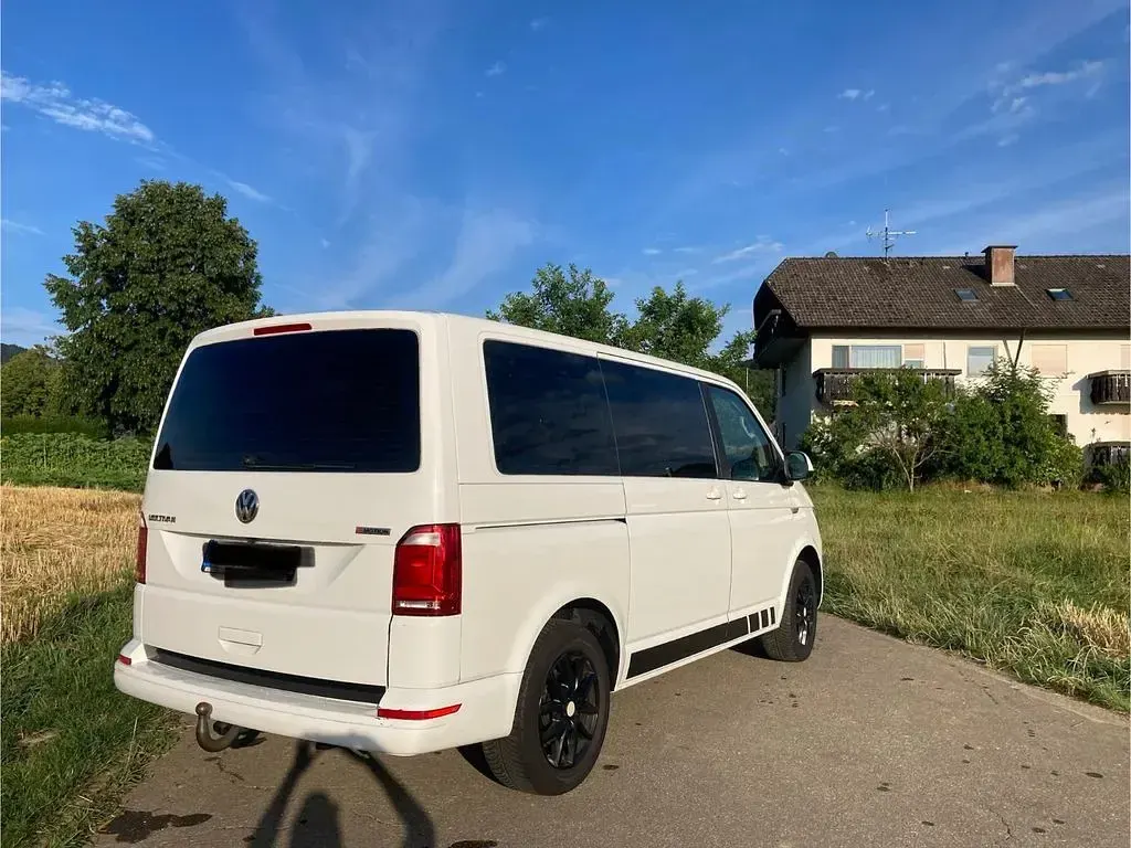 Gebraucht VW Multivan Comfortline 199 PS (146 kW) 2019 Weiß Van / Kleinbus