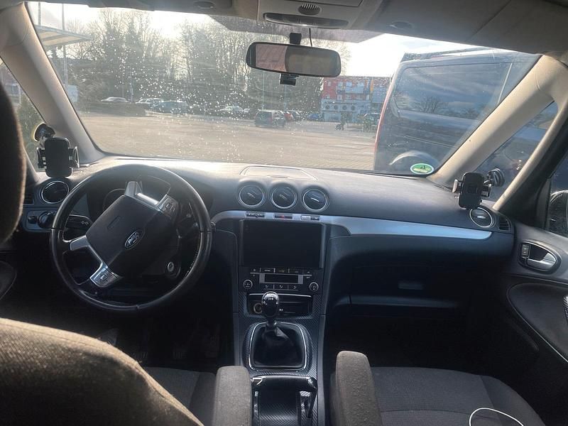 Gebraucht Ford Galaxy 140 PS (102 kW) 2008 Schwarz Van / Kleinbus