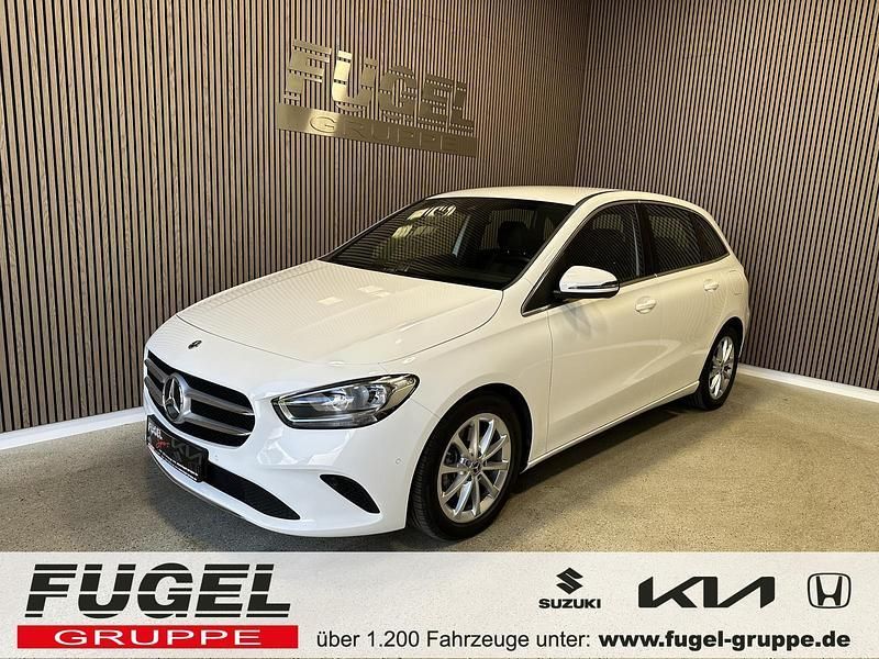 Polarweiss unilack Gebraucht 2022 Mercedes B180 Van / Kleinbus | 22.999 € (Guter Preis) - Bild 1/4