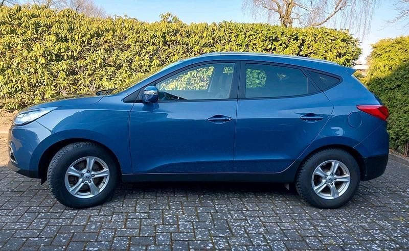 Gebraucht Hyundai ix35 115 PS (84 kW) 2012 Blau SUV