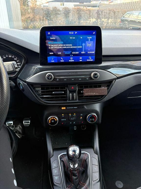 Gebraucht Ford Focus ST-Line 125 PS (91 kW) 2019 Blau Kombi