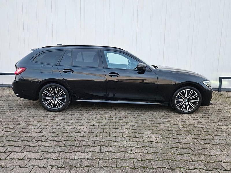 Gebraucht BMW 330e M Sport 292 PS (214 kW) 2020 Schwarz Limousine