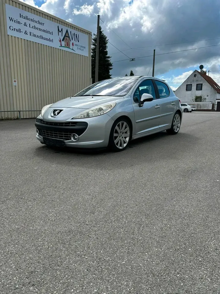 Gebraucht Peugeot 207 150 PS (110 kW) 2008 Silber Limousine