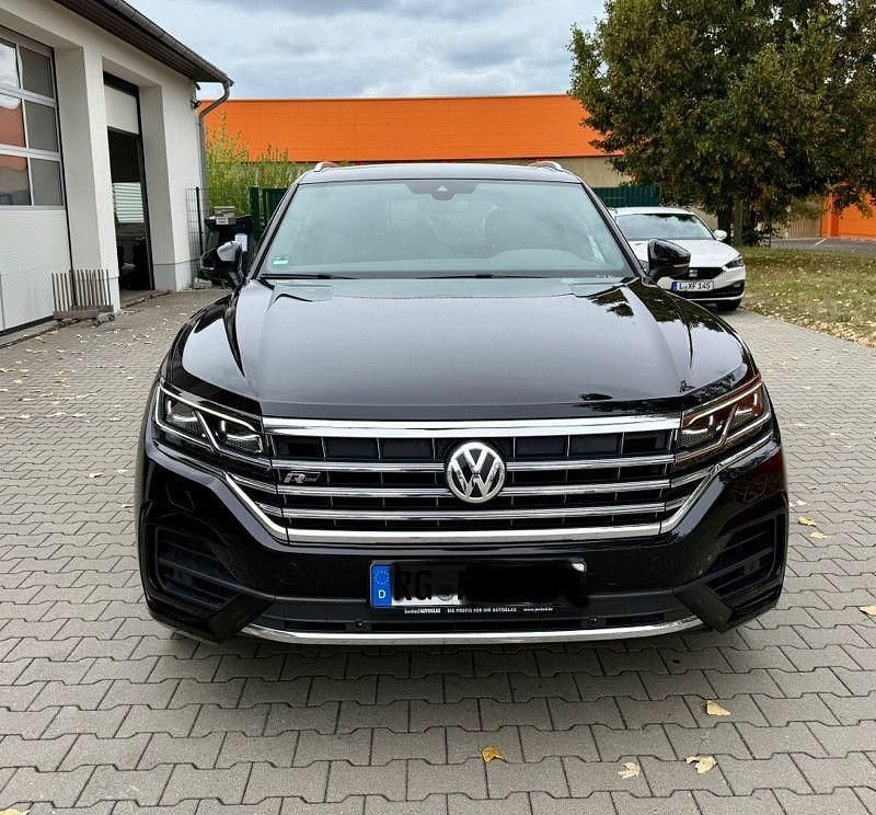 Schwarz Gebraucht 2018 VW Touareg SUV | 31.900 € (Fairer Preis) - Bild 1/4