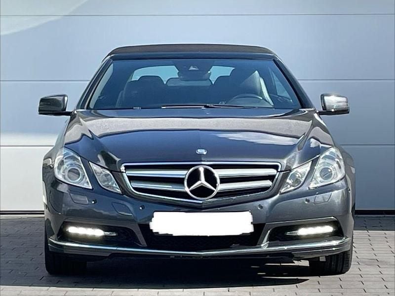 Gebraucht Mercedes E220 Avantgarde 170 PS (125 kW) 2011 Grau Cabrio