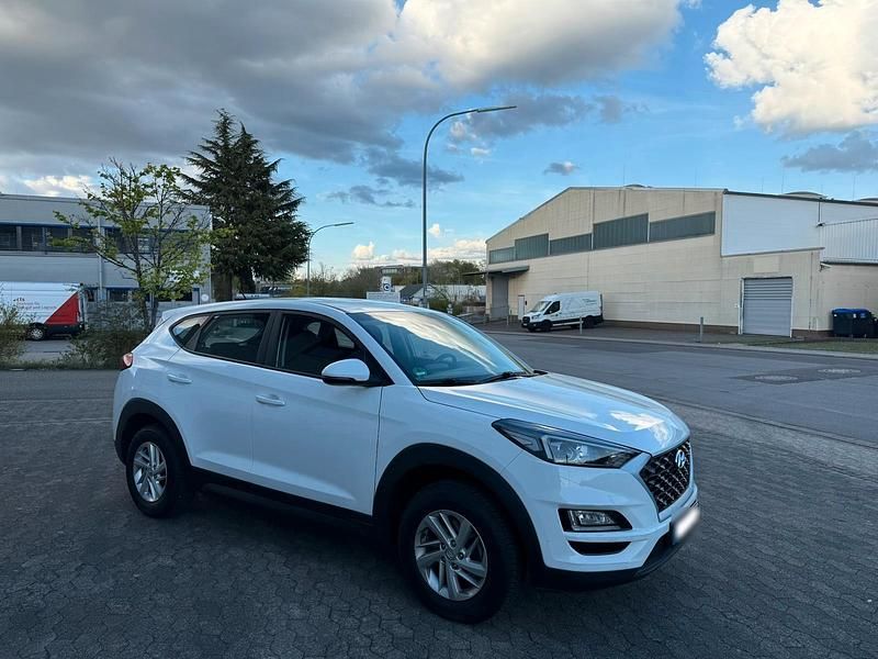 Second-hand Hyundai Tucson Select 132 CP (97 kW) 2018 Alb SUV