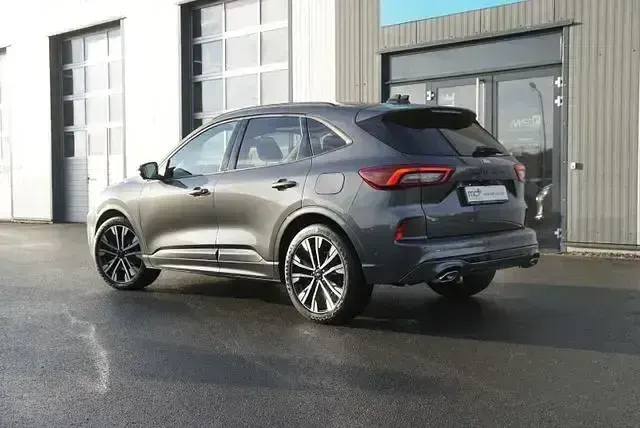 Gebraucht Ford Kuga ST-Line X 186 PS (136 kW) 2025 Grau SUV