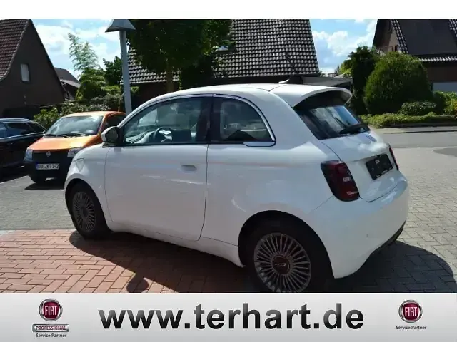 Gebraucht Fiat 500e 86 kW (118 PS) 2021 Arktis weiß) (weiss Kleinwagen