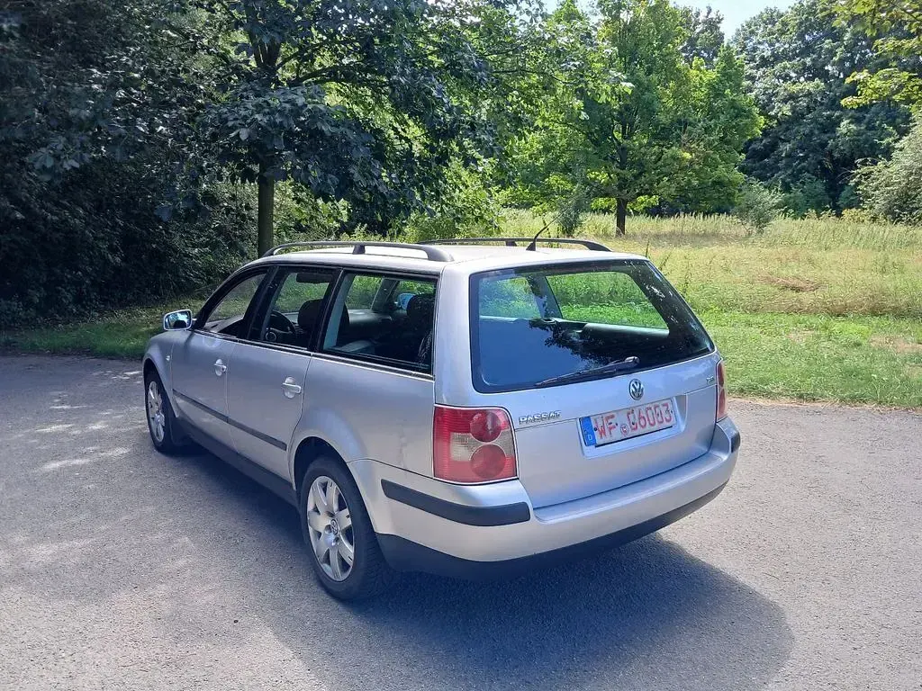 Gebraucht VW Passat Trendline 116 PS (85 kW) 2001 Silber Kombi
