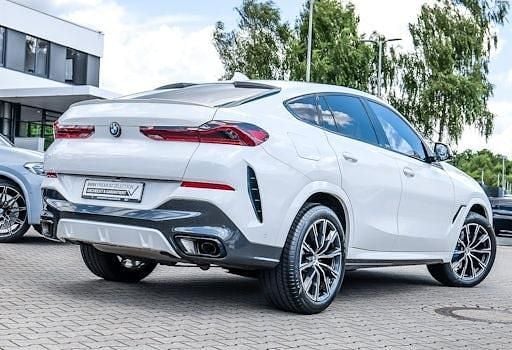Gebraucht BMW X6 M Sport 298 PS (219 kW) 2023 Alpinweiß SUV