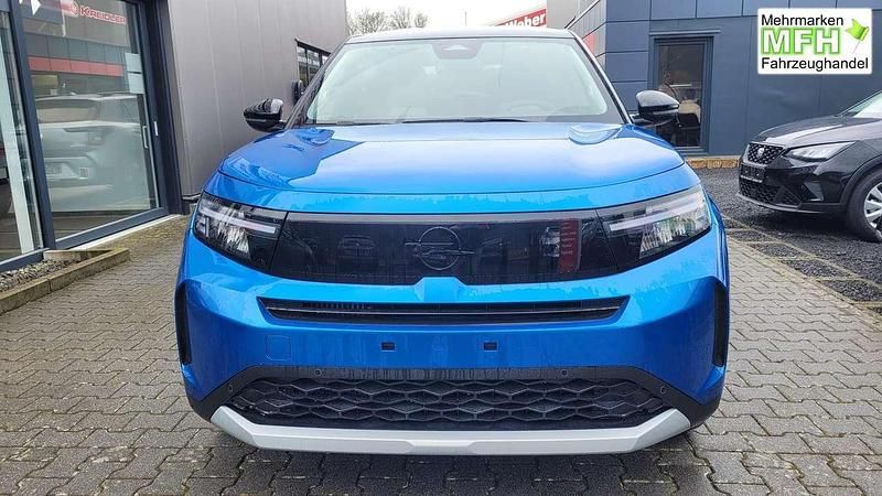 Neu Opel Frontera Ultimate 145 PS (106 kW) 2026 Effekt blau / dach schwarz SUV