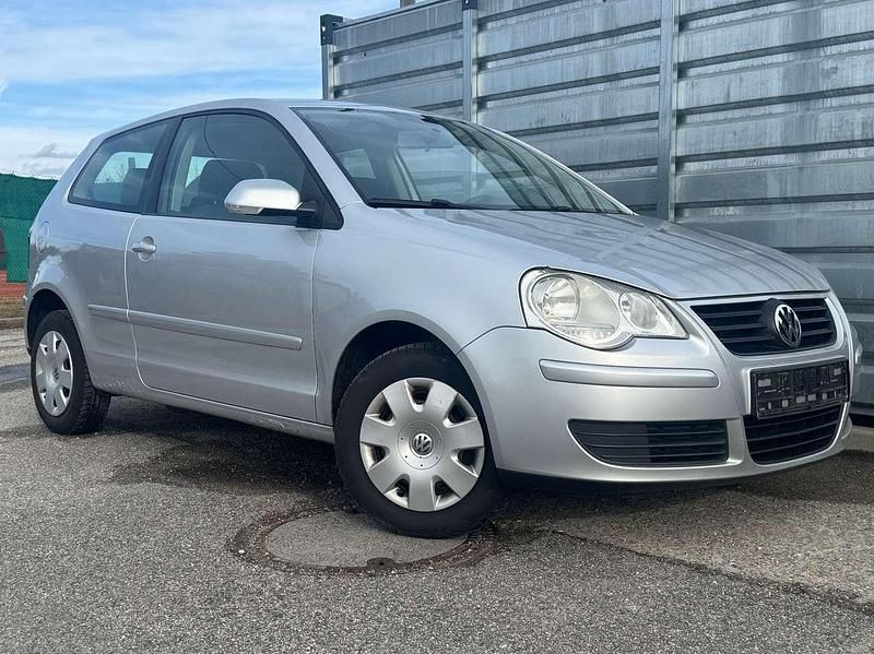 Gebraucht VW Polo Trendline 69 PS (50 kW) 2009 Silber Kleinwagen