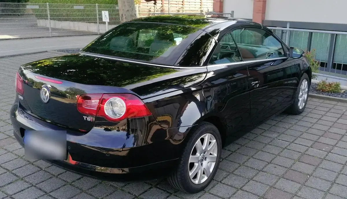 Gebraucht VW Eos 122 PS (89 kW) 2008 Schwarz Cabrio