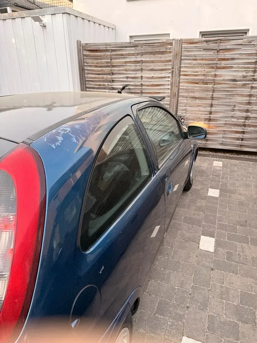 Usata Opel Corsa 60 CV (44 kW) 2006 Blu Utilitaria