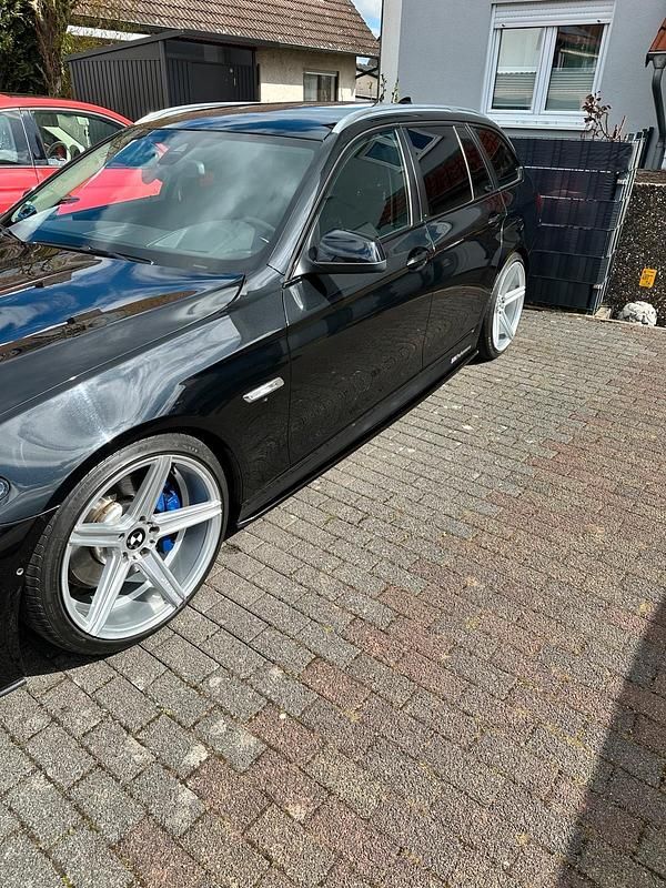 Gebraucht BMW 520 250 PS (183 kW) 2012 Schwarz Kombi