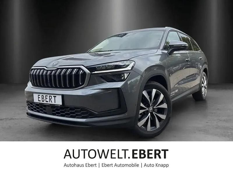 Graphitegrau Gebraucht 2024 Skoda Kodiaq Selection SUV | 57.980 € - Bild 1/4