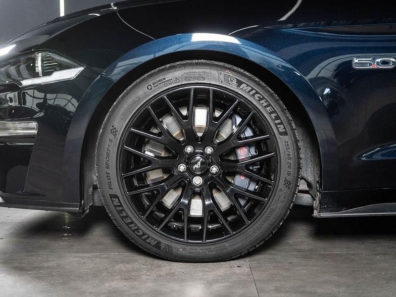 Gebraucht Ford Mustang GT Premium 450 PS (330 kW) 2021 Antimatter blue/signature navy Coupé