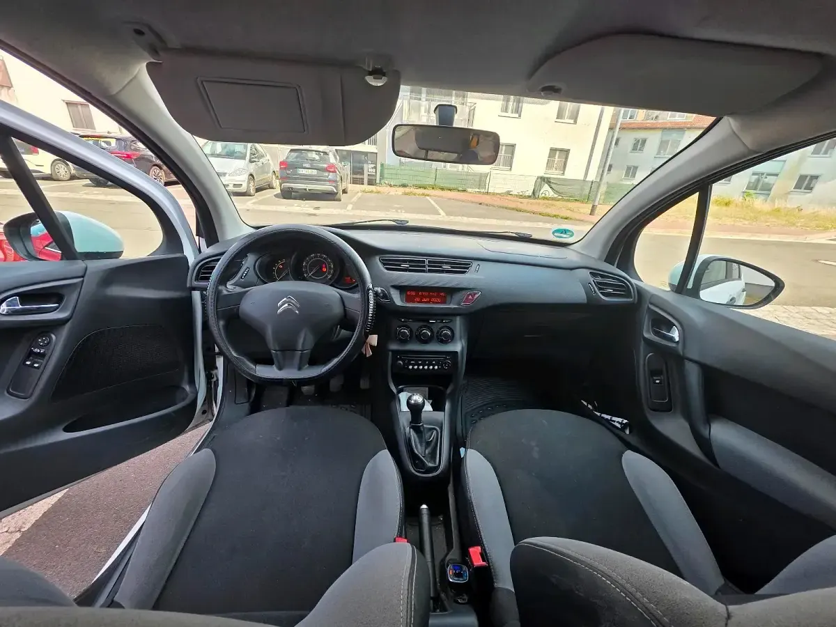 Gebraucht Citroën C3 60 PS (44 kW) 2010 Weiß Kleinwagen