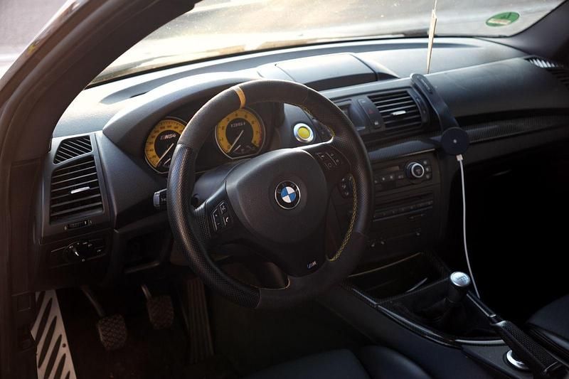 Weiß Gebraucht 2008 BMW 135 Coupé M Performance Coupé | 17.000 € (Guter Preis) - Bild 1/4