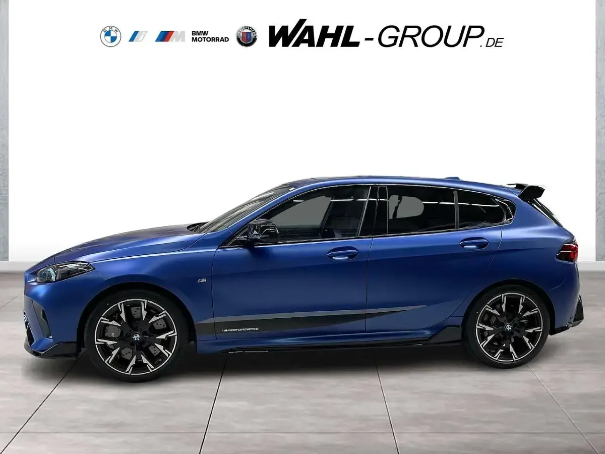 Gebraucht BMW M135 M Sport 300 PS (220 kW) 2024 Blau Kleinwagen