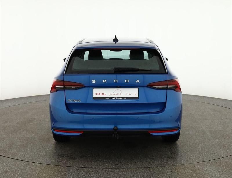 Gebraucht Skoda Octavia 150 PS (110 kW) 2025 Blau Kombi