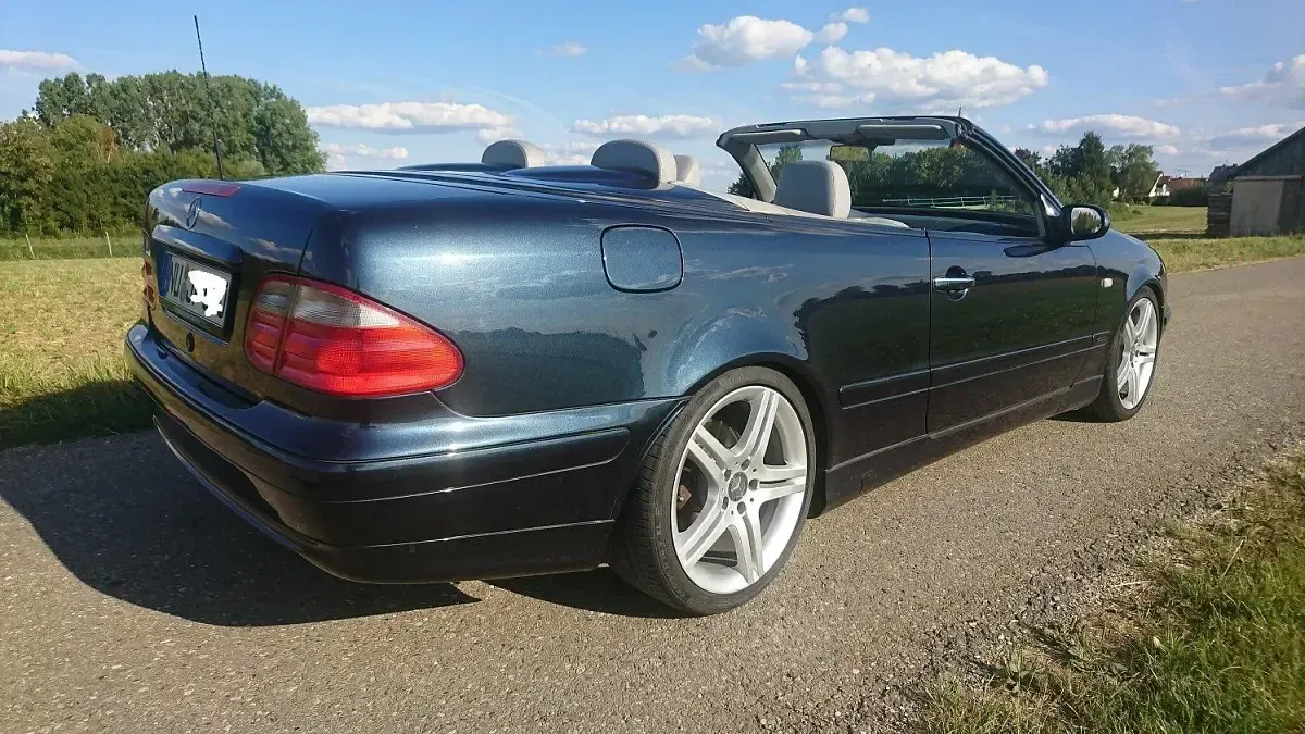 Gebraucht Mercedes CLK320 Elegance 218 PS (160 kW) 1999 Schwarz Cabrio