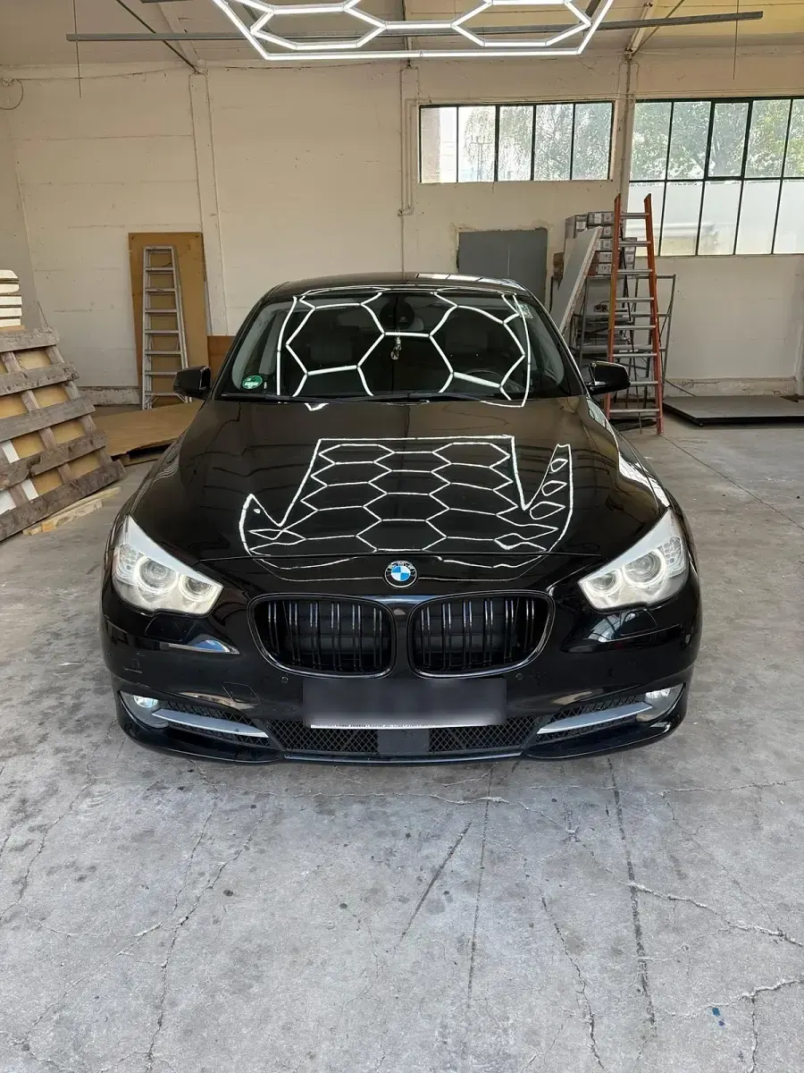 Gebraucht BMW 530 Sport Line 245 PS (180 kW) 2010 Schwarz Limousine