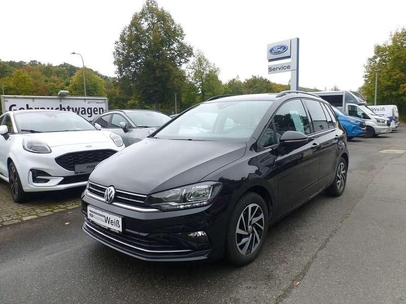 Deep black Gebraucht 2018 VW Golf Sportsvan Join Van / Kleinbus | 17.990 € (Etwas zu teuer) - Bild 1/4