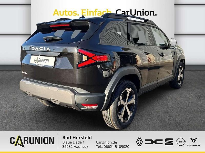 Neu Dacia Duster Journey 131 PS (96 kW) 2025 Perlmuttschwarz metallic SUV