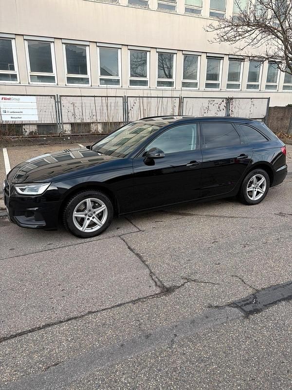Gebraucht Audi A4 136 PS (100 kW) 2020 Schwarz Kombi