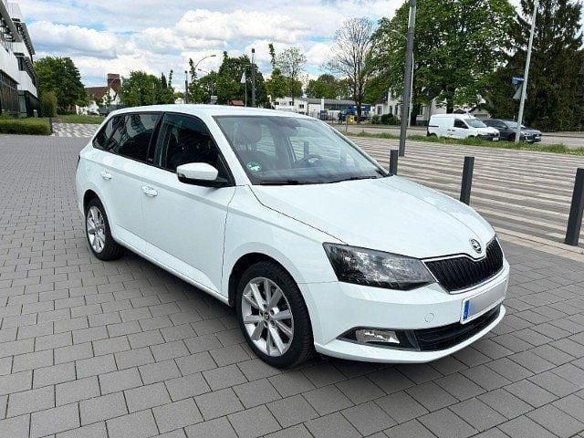 Weiß metallic Gebraucht 2015 Skoda Fabia Joy Kombi | 4.600 € (Superpreis) - Bild 1/4