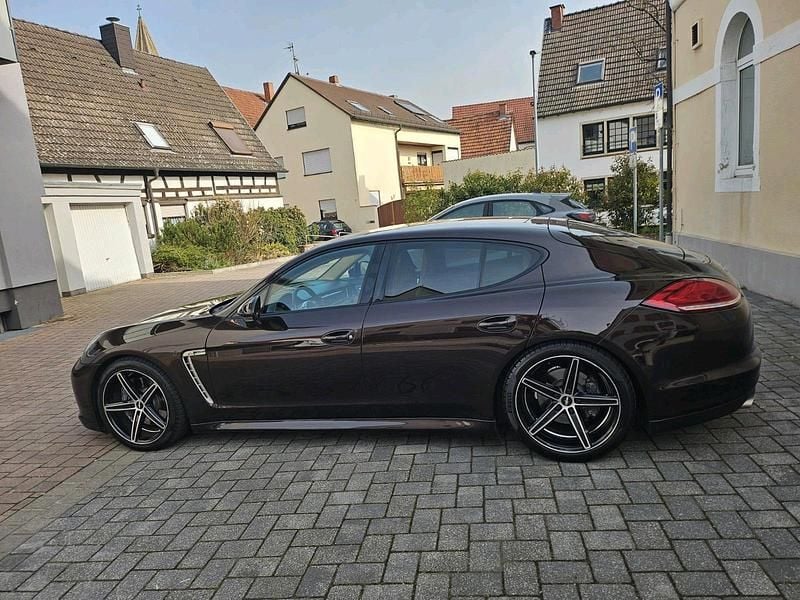 Gebraucht Porsche Panamera Platinum Edition 300 PS (220 kW) 2016 Andere farben Kleinwagen
