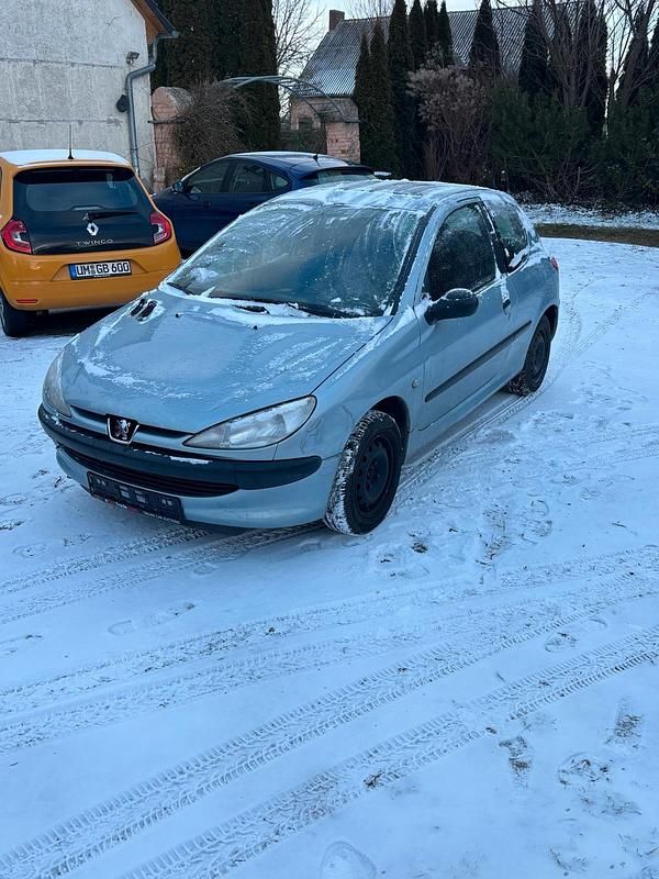 Blau Gebraucht 2000 Peugeot 206 Kleinwagen | 650 € (Guter Preis) - Bild 1/4